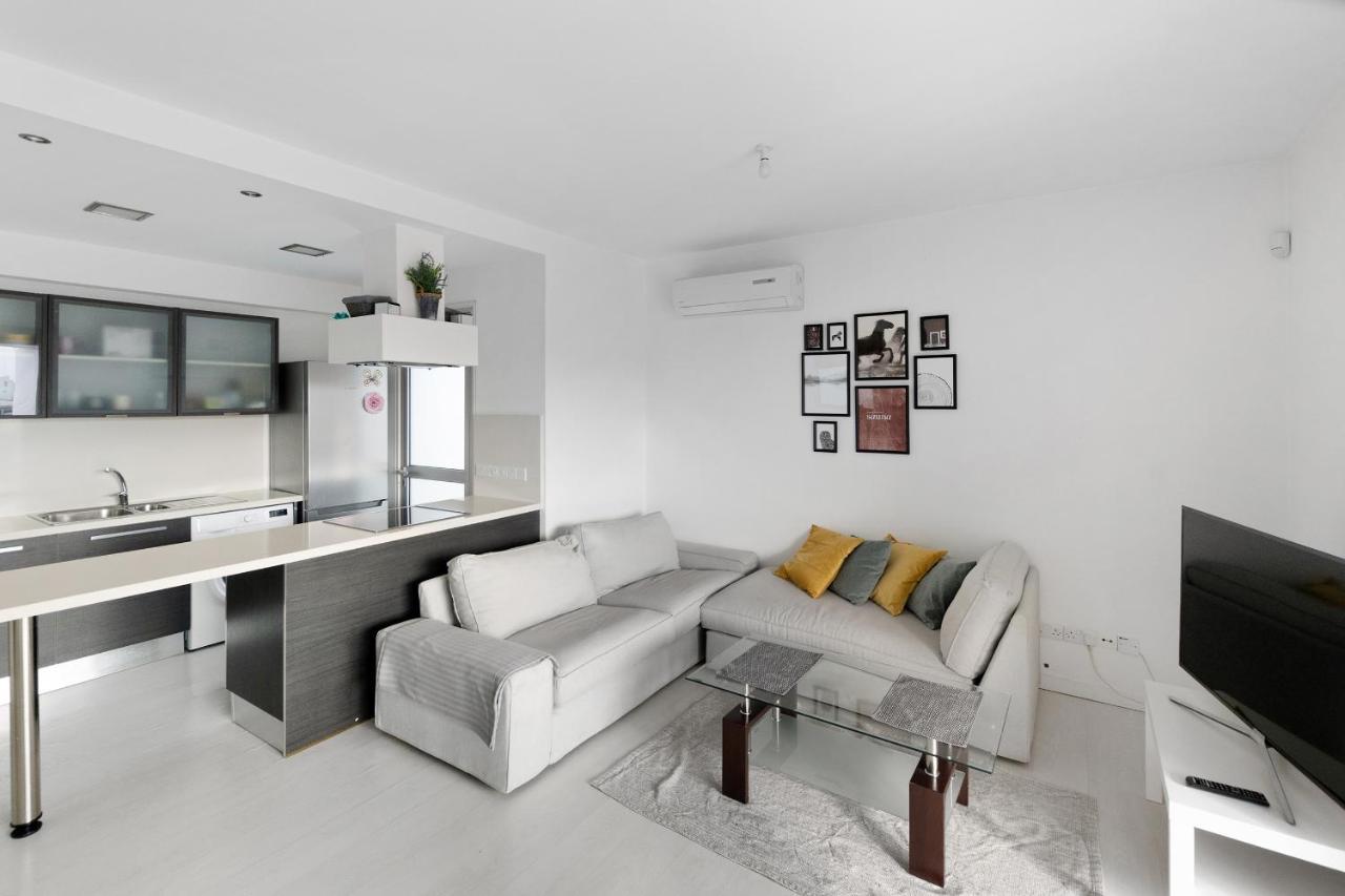 Glabur Stays - The Fabulous 2 Bdr - Nicosia City, Free Parking & Wifi, Welcomes You!!! Eksteriør bilde